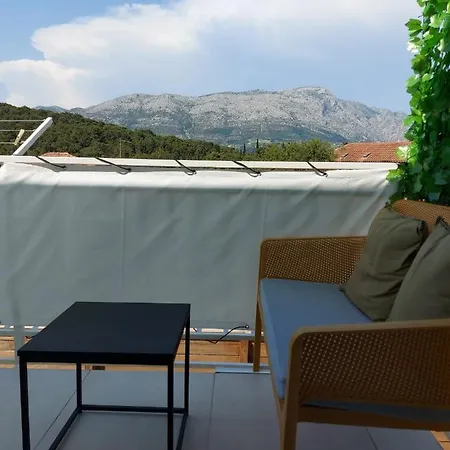 Διαμέρισμα Lucija *