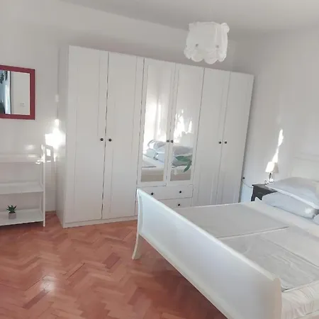 Apartment Lucija *