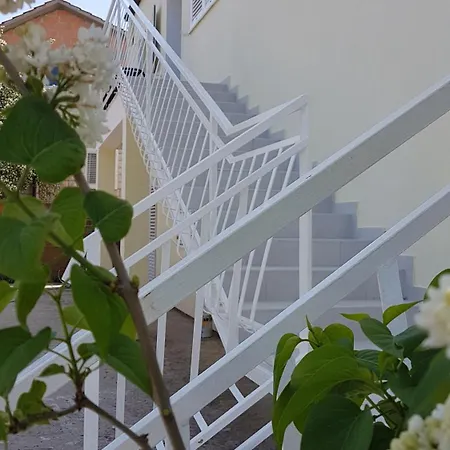 Διαμέρισμα Lucija *