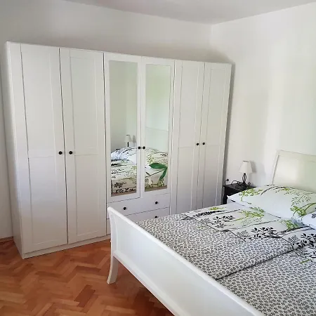 Lucija * Κόρτσουλα