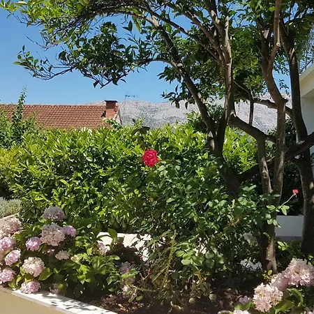 Lucija Διαμέρισμα *