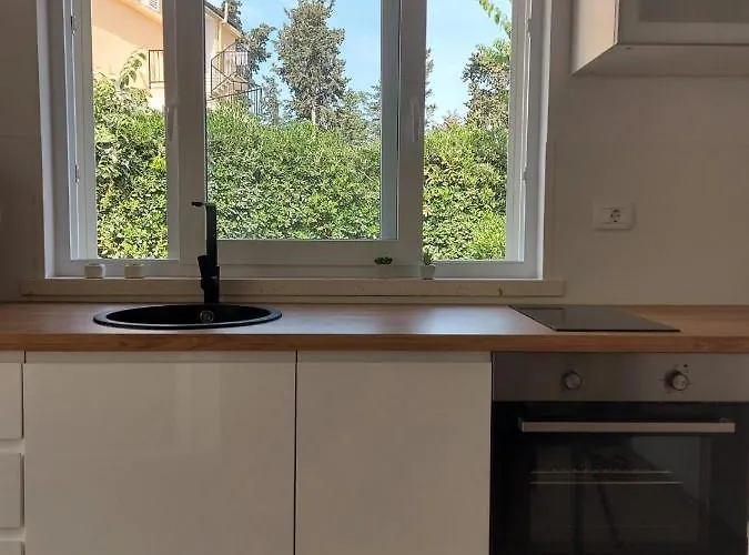 Lucija Apartment *
