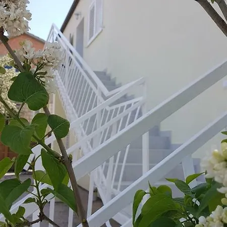 Apartament Lucija *